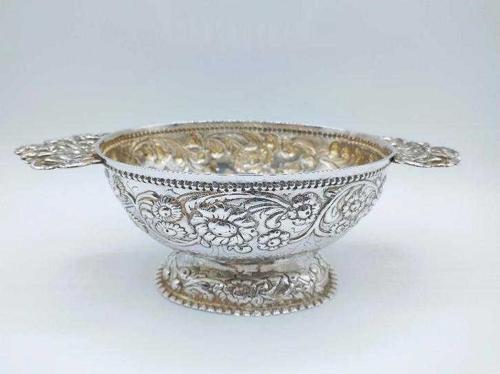Friese zilveren brandewijnkom, ca. 1780, Antiek en Kunst, Antiek | Goud en Zilver, Zilver, Verzenden