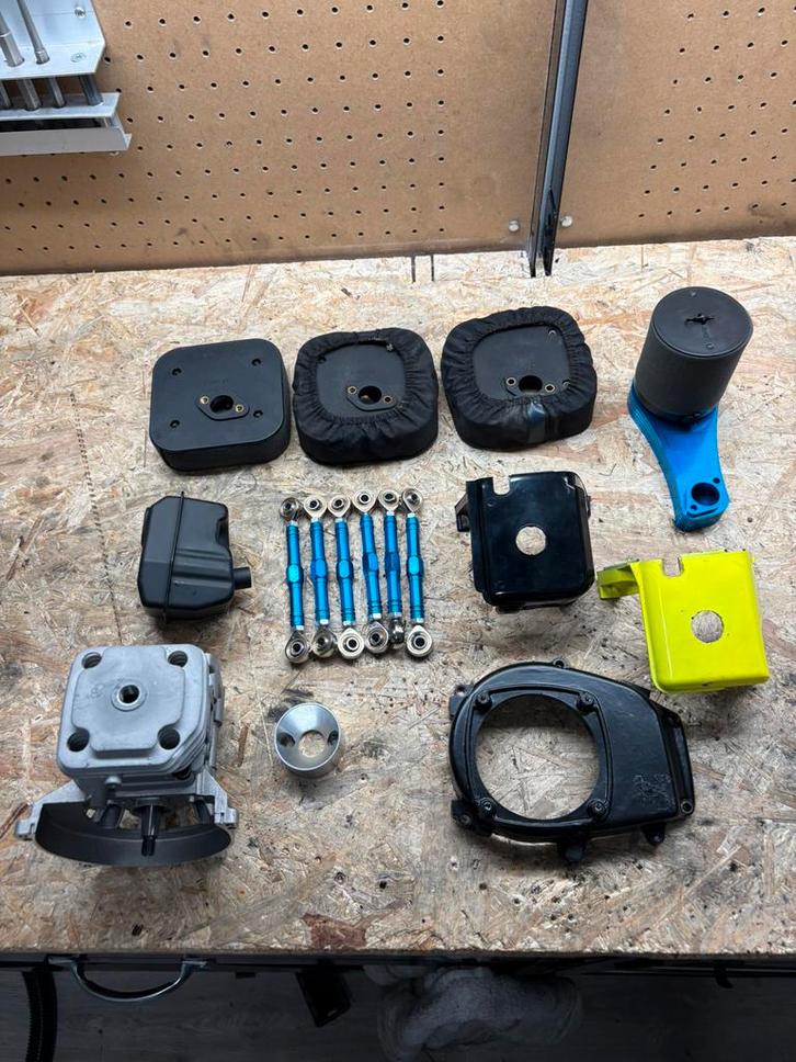 Losi 5ive onderdelen, Hobby en Vrije tijd, Modelbouw | Radiografisch | Auto's, Zo goed als nieuw, Auto offroad, Benzine, Overige schalen