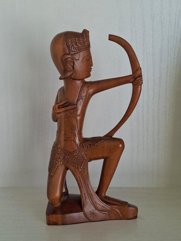 Balinese boogschutter/Arjuna/houtsnijwerk/ jaren '40-'50, Antiek en Kunst, Kunst | Beelden en Houtsnijwerken, Ophalen of Verzenden