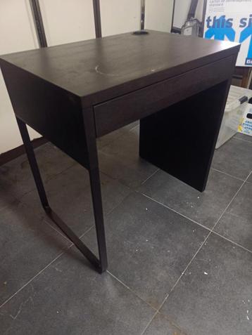 Ikea Bureau - Donkerbruin - Gratis Ophalen beschikbaar voor biedingen