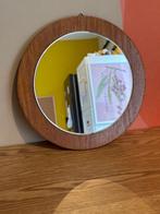 Retro, vintage spiegel rond met hout, Minder dan 50 cm, Gebruikt, Rond, Ophalen of Verzenden