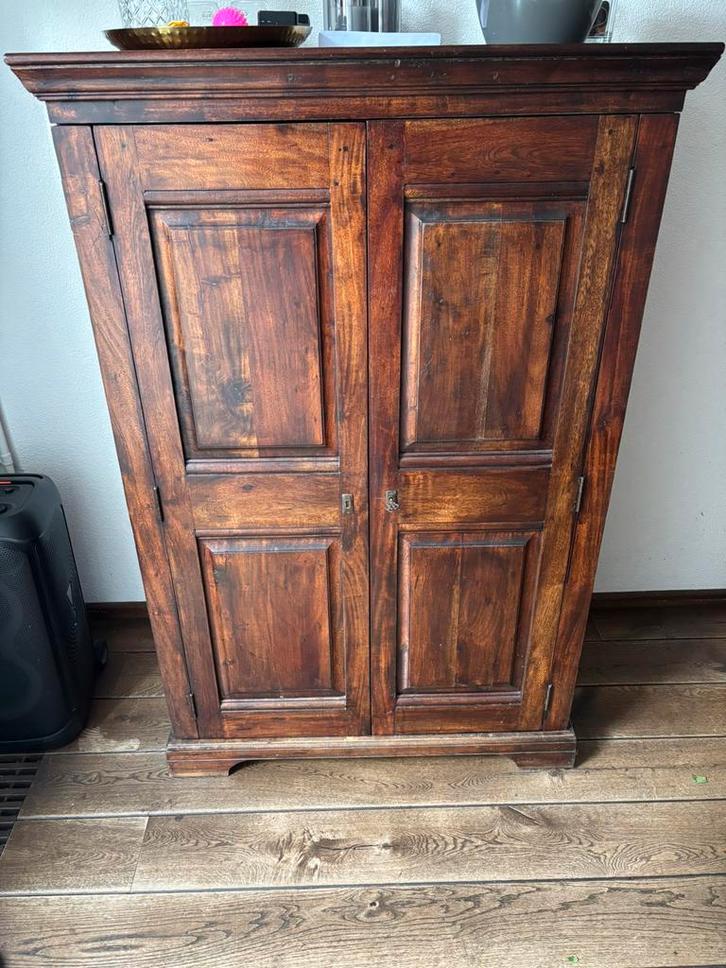 Zeer mooie en degelijke koloniale computerkast, Huis en Inrichting, Kasten | Computermeubels, Zo goed als nieuw, 120 tot 170 cm