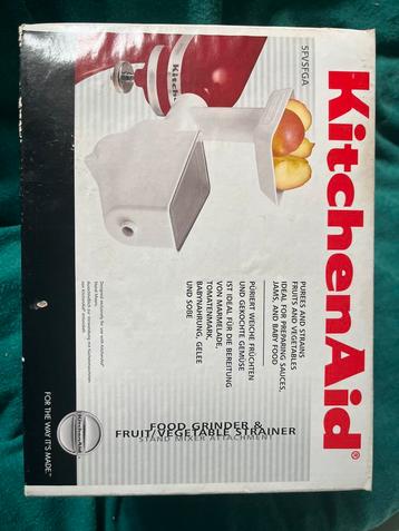 Kitchenaid vleesmolen / fruit- en groentezeef beschikbaar voor biedingen