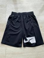 Nike standard Dri-Fit short maat L (147-158 cm) zwart, Jongen, Ophalen of Verzenden, Sport- of Zwemkleding, Zo goed als nieuw