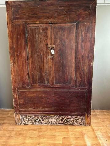 Chinese kast, houtsnijwerk, aura peeperkorn,  teak beschikbaar voor biedingen