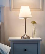 ARSTID Zilverkleurige Tafellamp, Huis en Inrichting, Lampen | Tafellampen, Ophalen of Verzenden, Zo goed als nieuw, Metaal, 50 tot 75 cm
