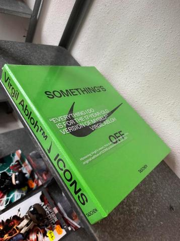 Virgil Abloh Icons x nike boek beschikbaar voor biedingen