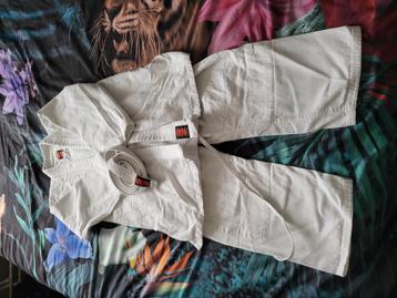 Judo/zelfverdedigindspak maat 170 beschikbaar voor biedingen