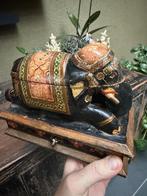 India olifant hout handbeschilderd kist sieraden indiase, Verburgt Vintage, Gebruikt, Ophalen of Verzenden, https://verburgtvintage.nl/#contact
