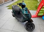 Moet nu weg! Bewindvoerder zeurt 2 scooters op naam:(:), Fietsen en Brommers, Brommeronderdelen | Scooters, Ophalen, Gebruikt