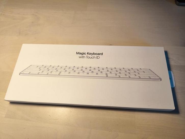 Apple Magic Keyboard met TouchID, Computers en Software, Toetsenborden, Zo goed als nieuw, Qwerty, Draadloos, Ophalen of Verzenden
