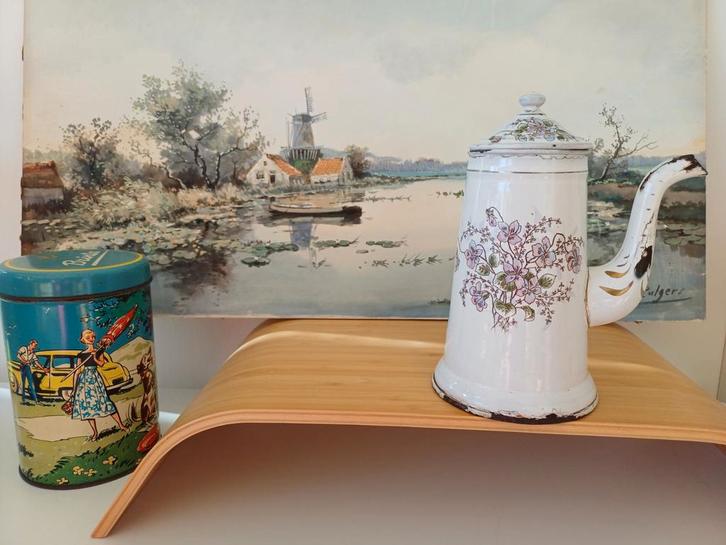 Vintage Emaille Chocoladekan met fraai bloemetjesmotief, Antiek en Kunst, Antiek | Emaille, Ophalen of Verzenden