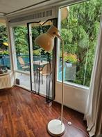 Staande IKEA lamp, Ophalen, Wit glanzend metaal, Zo goed als nieuw, Metaal