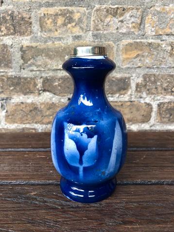 Klein art nouveau vaasje, keramiek met zilveren rand beschikbaar voor biedingen