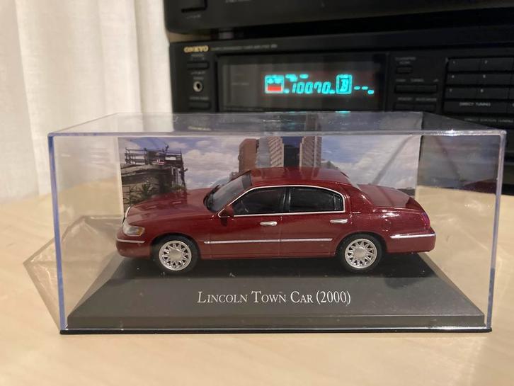 Lincoln Town Car 2000, Hobby en Vrije tijd, Modelauto's | 1:43, Zo goed als nieuw, Auto, Overige merken, Ophalen