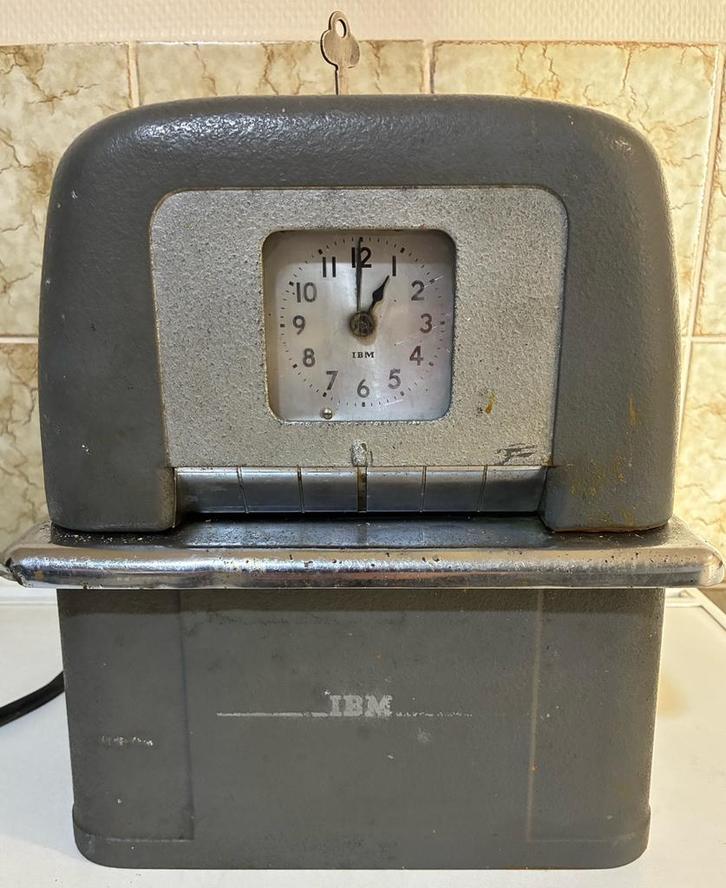 Prikklok IBM Antiek industrieel, Verzamelen, Elektronische Apparatuur, Overige typen, Ophalen