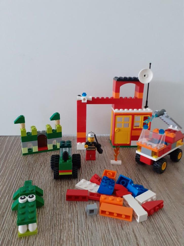 Lego Classic 10708 &  6191 Brandweer, Kinderen en Baby's, Speelgoed | Duplo en Lego, Gebruikt, Lego, Losse stenen, Ophalen of Verzenden