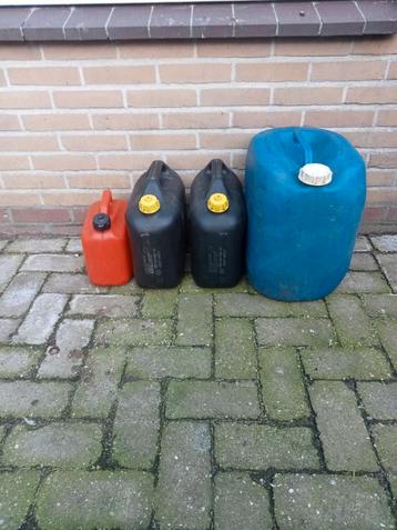 Jerrycans - Diverse Maten beschikbaar voor biedingen