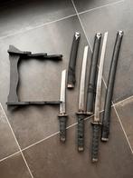 Te koop: drie sierzwaarden met schedes en set, Ophalen of Verzenden, Gebruikt, Accessoires
