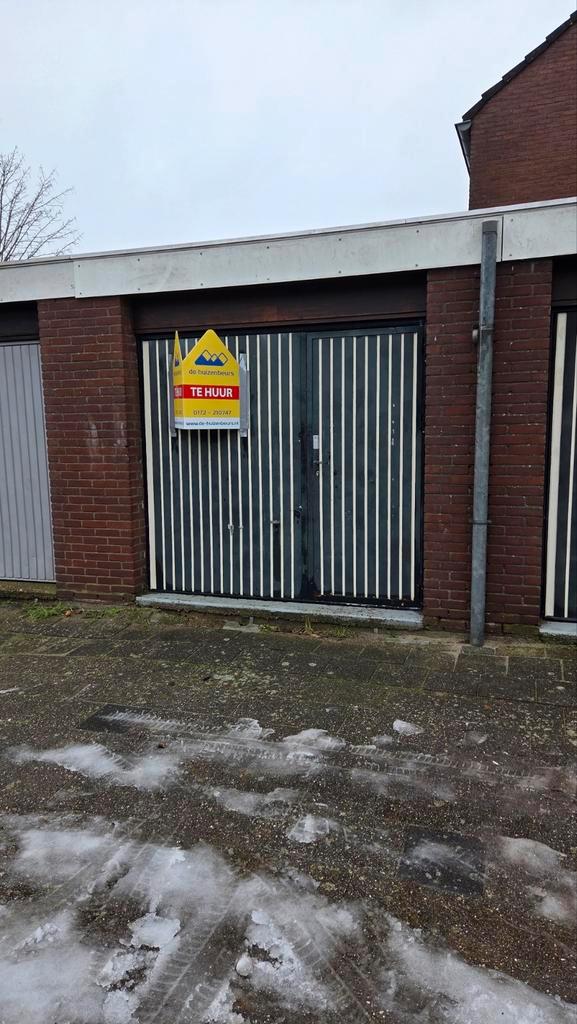 Te huur garagebox 18m2 in Reeuwijk, Huizen en Kamers, Garages en Parkeerplaatsen, Zuid-Holland