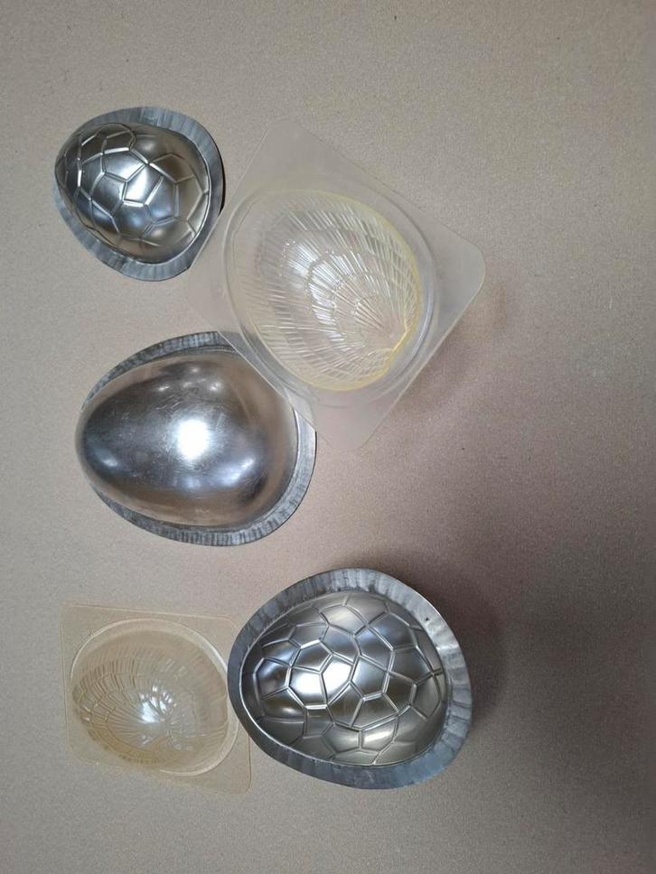 Mallen voor chocolade eieren, eischalen., Diversen, Pasen, Zo goed als nieuw, Ophalen of Verzenden