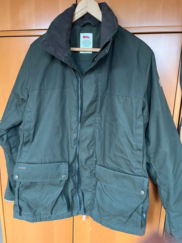 Fjällräven Sörmland Padded Jacket - Maat L- Deep Forest, Kleding | Heren, Jassen | Winter, Zo goed als nieuw, Maat 48/50 (M), Groen