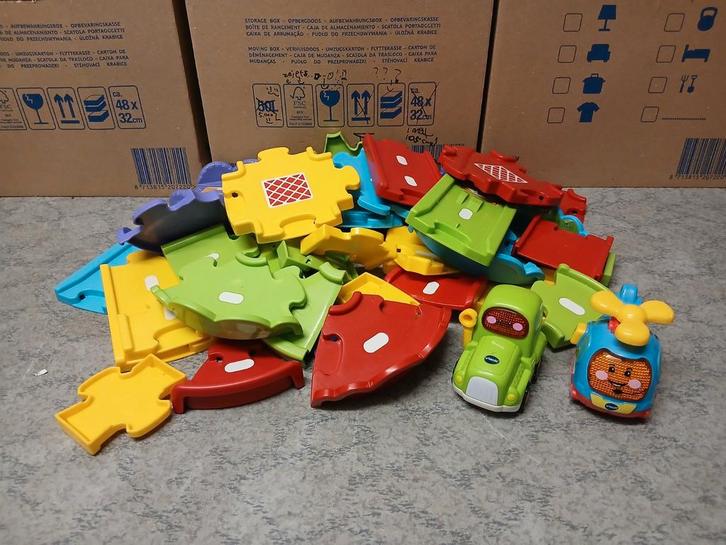 Toet toet auto's wegdelen + 2 voertuigen, Kinderen en Baby's, Speelgoed | Vtech, Gebruikt, 2 tot 4 jaar, Ophalen of Verzenden