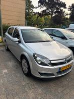 Opel Astra 1.4 16V 5D 2004 Grijs, Voorwielaandrijving, 15 km/l, 4 cilinders, Handgeschakeld