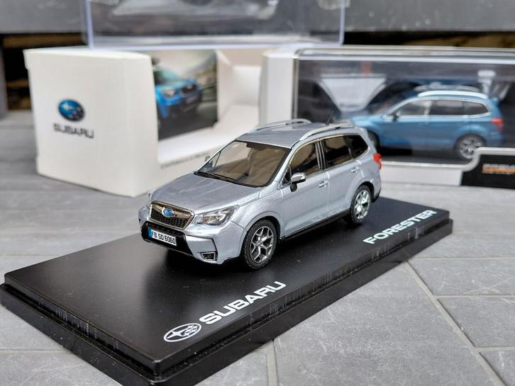 Subaru Forester 2012-2019 zilvergrijs 1/43 Fischer ZELDZAAM, Hobby en Vrije tijd, Modelauto's | 1:43, Zo goed als nieuw, Auto
