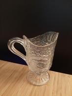 Fijn geslepen glas met oor, schenktuitje en voet, Ophalen of Verzenden