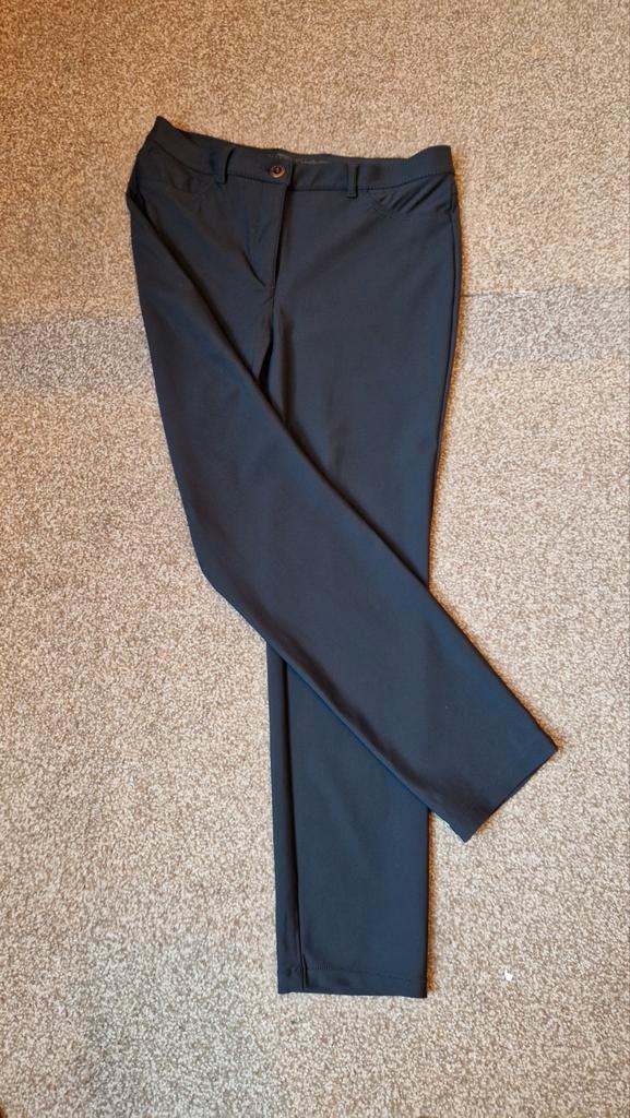 Toni stretch broek, maat 42 Perfect shape, Kleding | Dames, Broeken en Pantalons, Zo goed als nieuw, Maat 42/44 (L), Zwart, Lang