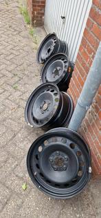 17 inch stalen wielen 5x112, Ophalen, Zo goed als nieuw