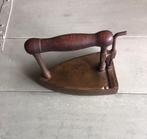 Oude strijkbout / strijkijzer, Antiek en Kunst, Antiek | Gereedschap en Instrumenten, Ophalen of Verzenden