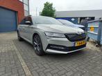 Skoda Superb Combi 1.4 TSI PHEV Sportline Business 217pk, USB, Zwart, Leder en Stof, 1668 kg