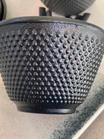 2x gietijzer theecup met schotel mat zwart, nieuw beschikbaar voor biedingen