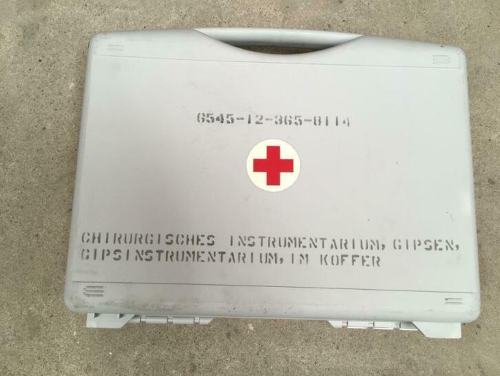 RVS gipsset in koffer uit Duits leger ook voor requisieten, Diversen, Braces, Zo goed als nieuw, Ophalen of Verzenden