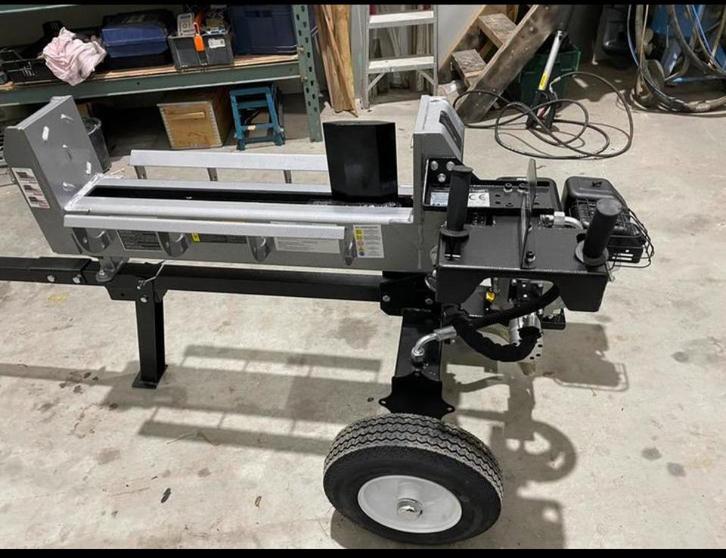 Te huur 20 tons benzine kloofmachine, Tuin en Terras, Kloofmachines, Zo goed als nieuw, Liggend, Benzine, Ophalen