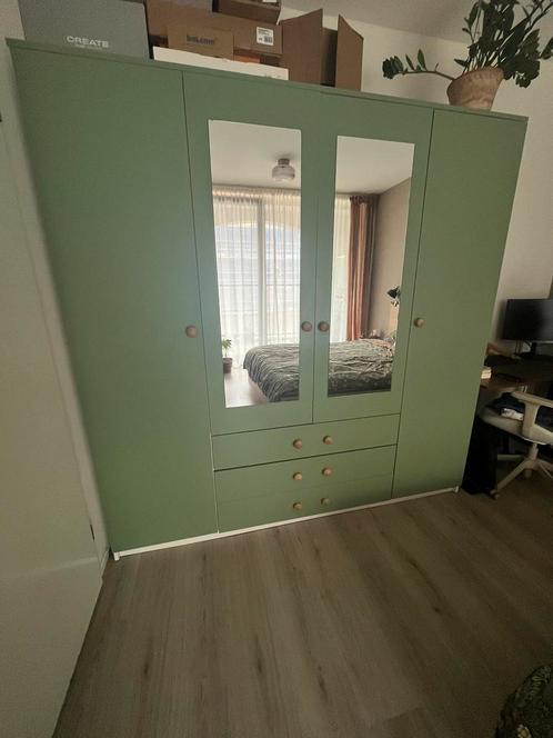 Upcycled kledingkast / wardrobe with lights, Huis en Inrichting, Kasten | Kledingkasten, Gebruikt, 200 cm of meer, 200 cm of meer