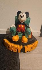 Mickey in stoel Beeld Disney, Verzamelen, Ophalen of Verzenden, Mickey Mouse, Zo goed als nieuw, Beeldje of Figuurtje