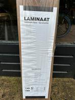 Laminaat (eiken tint) - 2,2 m2 128,5x19,2 cm V-groef rondom, Doe-het-zelf en Verbouw, Vloerdelen en Plavuizen, Nieuw, Minder dan 5 m²