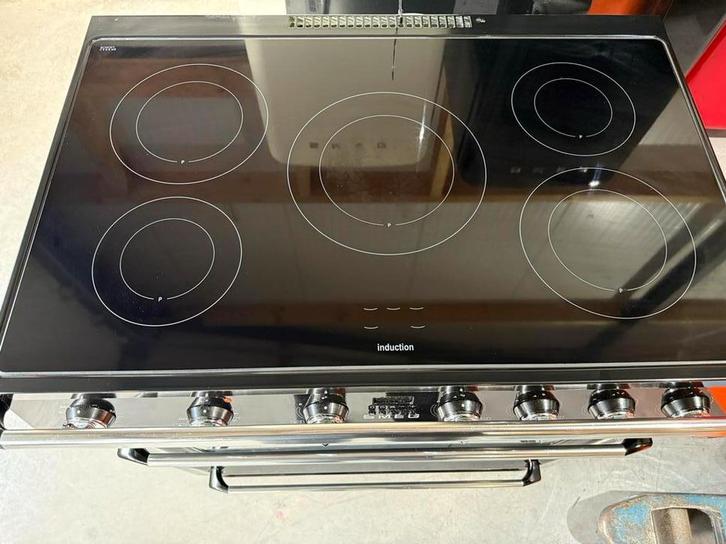 Smeg Fornuis - Inductie - 5 Kookzones - Zwart, Witgoed en Apparatuur, Fornuizen, Gebruikt, Vrijstaand, Inductie, 5 kookzones of meer