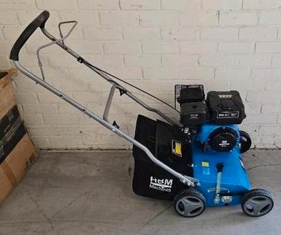 HBM 4 takt Verticuteermachine 400 mm Met 18 Messen - 208cc, Tuin en Terras, Verticuteermachines, Zo goed als nieuw, Benzine, Ophalen of Verzenden