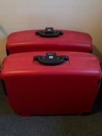Twee rode Delsey koffers - dames en heren, Gebruikt, Hard kunststof, 45 tot 55 cm, Slot