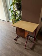Vintage Schooltafel met stoel, Huis en Inrichting, Bureaustoelen, Ophalen, Gebruikt, Bruin, Bureaustoel