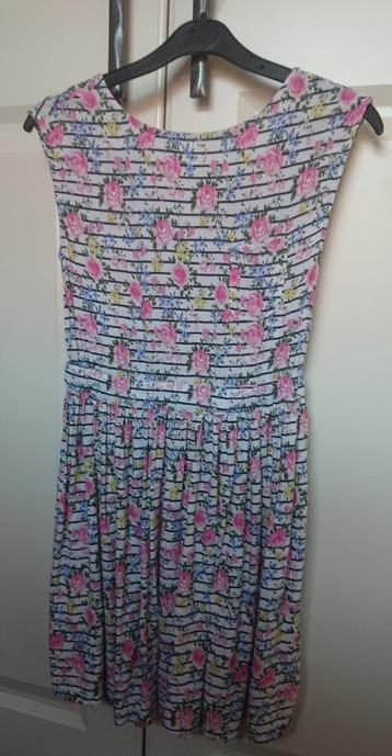 witte zomerjurkje met bloemen - maat 146 (10 – 11 jaar) beschikbaar voor biedingen