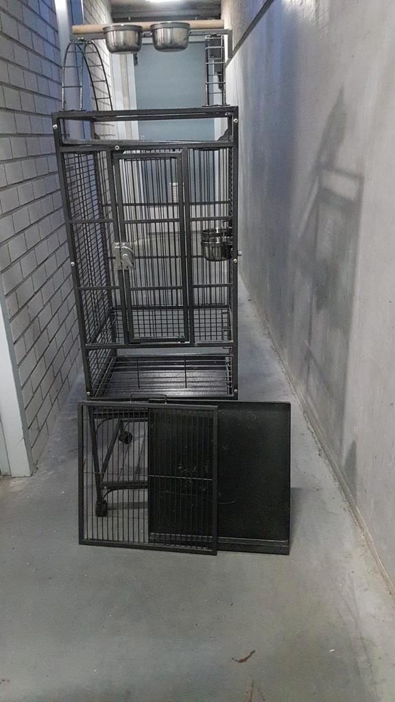 Papegaaienkooi Strong Helios, Dieren en Toebehoren, Vogels | Hokken en Kooien, Gebruikt, Vogelkooi, Metaal, Ophalen