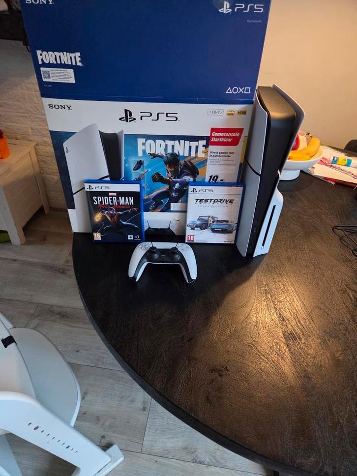 Nieuwe Playstation 5 met 3 games + 2 TV's (zonder AB), Spelcomputers en Games, Spelcomputers | Sony PlayStation 5, Ophalen of Verzenden