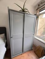 Grijze schuifdeurkast - HAUG - IKEA, Huis en Inrichting, Kasten | Kledingkasten, Ophalen, Overige materialen, 100 tot 150 cm, Zo goed als nieuw