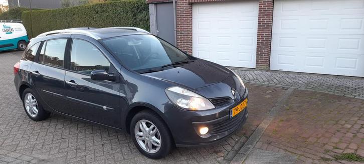 Renault Clio estate 195000km nap apk, Auto's, Renault, Particulier, Airconditioning, Elektrische buitenspiegels, Elektrische ramen