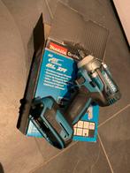 Makita DTW300 slagmoersleutel NIEUW, Doe-het-zelf en Verbouw, Gereedschap | Boormachines, Ophalen of Verzenden, Zo goed als nieuw